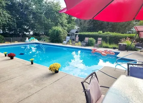 5 Cambridge Road Nashua NH 03062
