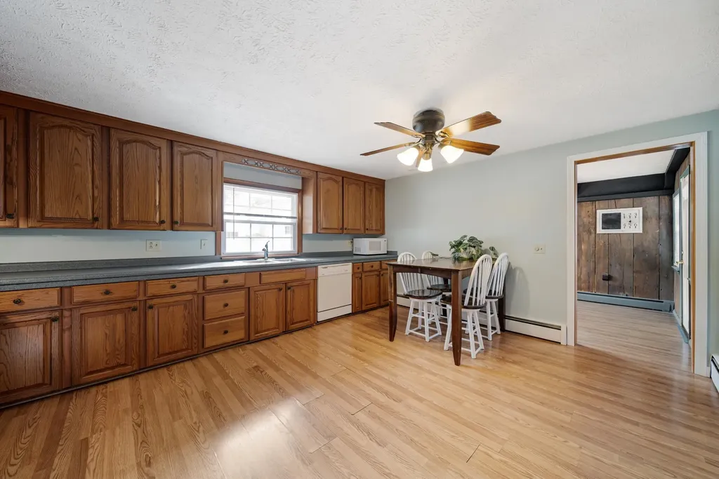 95 Gray Street Manchester NH 03103-2925