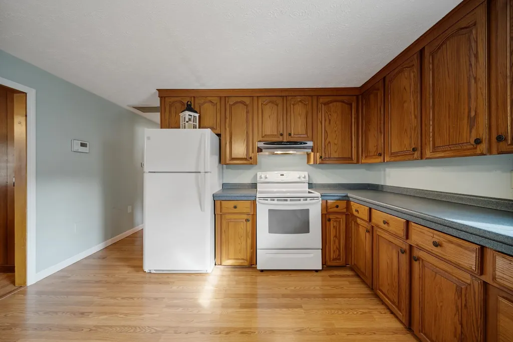 95 Gray Street Manchester NH 03103-2925