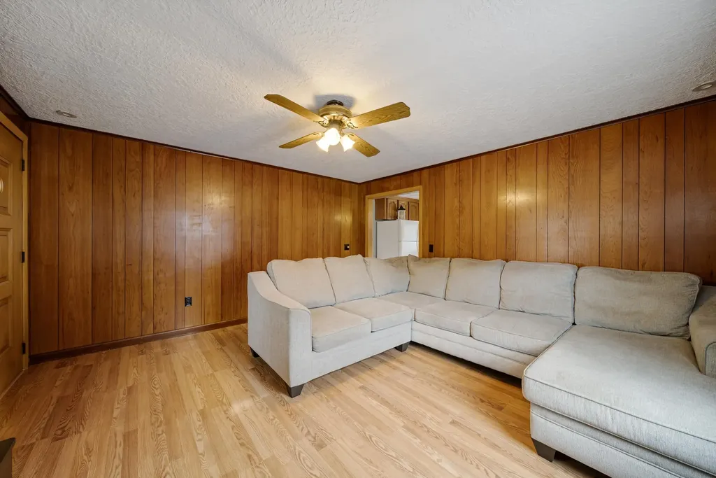 95 Gray Street Manchester NH 03103-2925