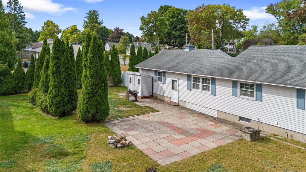 95 Gray Street Manchester NH 03103-2925