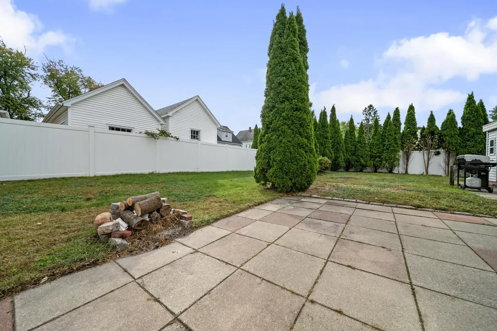 95 Gray Street Manchester NH 03103-2925