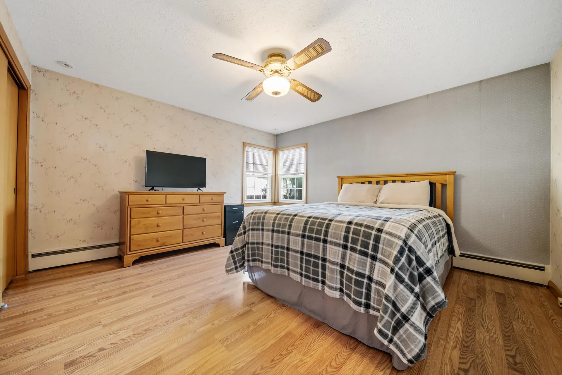 95 Gray Street Manchester NH 03103-2925