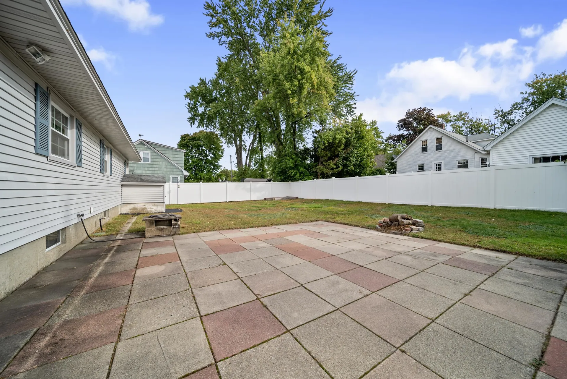 95 Gray Street Manchester NH 03103-2925