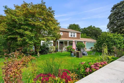 52 Taylor Street Nashua NH 03060
