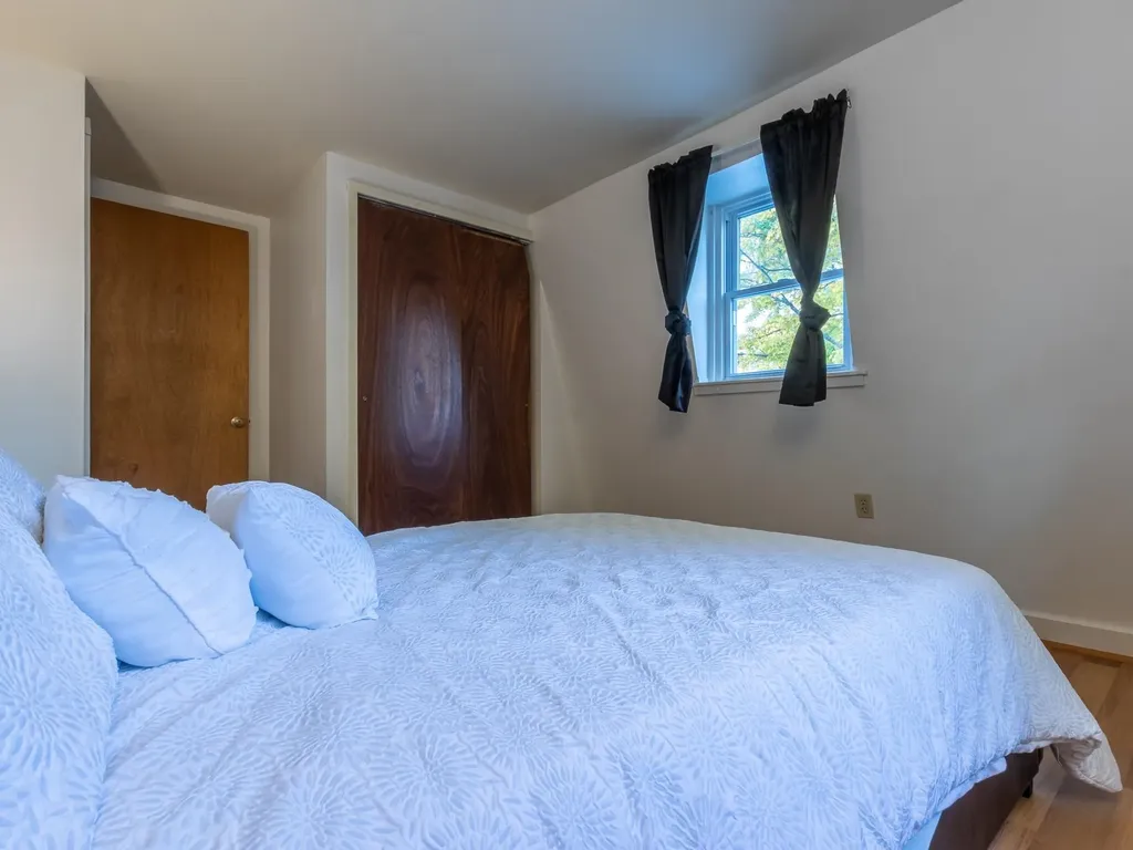 22 Chestnut Street Brattleboro VT 05301