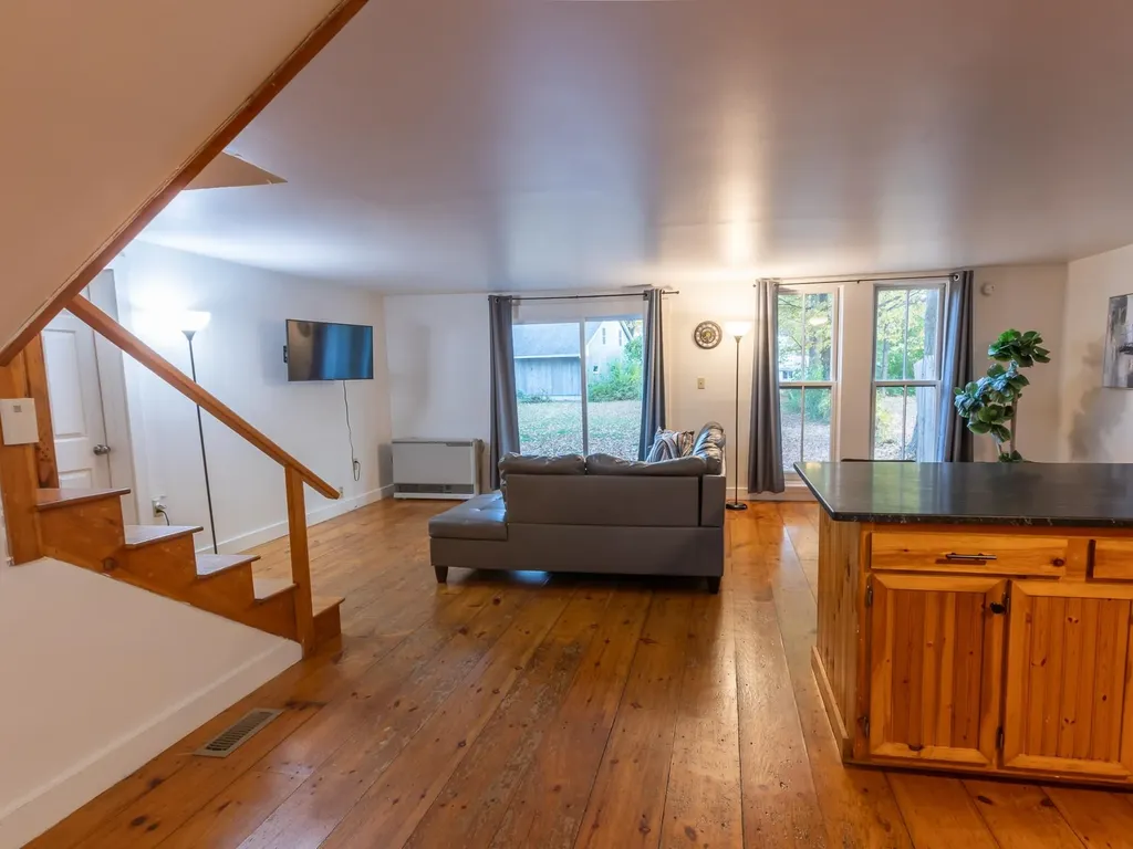 22 Chestnut Street Brattleboro VT 05301
