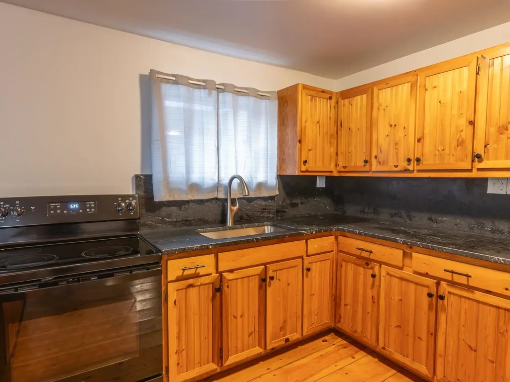 22 Chestnut Street Brattleboro VT 05301