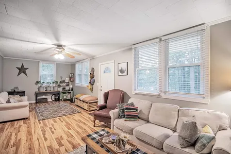 32 Ministerial Road Windham NH 03087