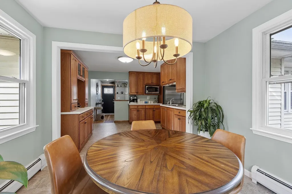 24 Verona Street Nashua NH 03060