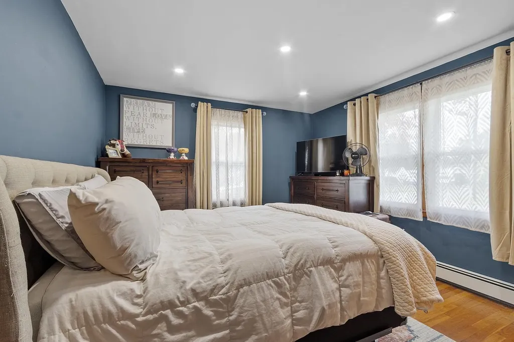 24 Verona Street Nashua NH 03060