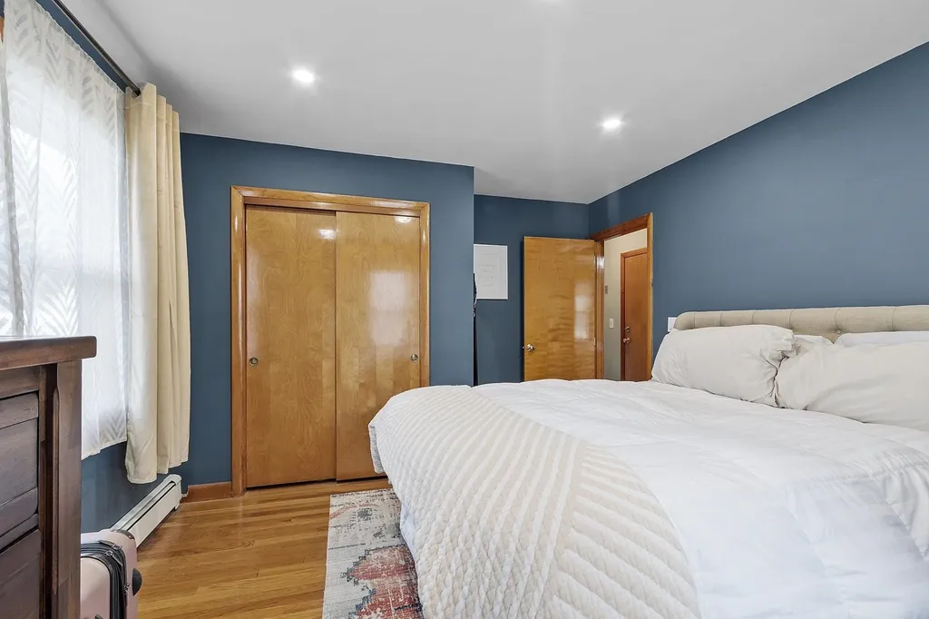 24 Verona Street Nashua NH 03060