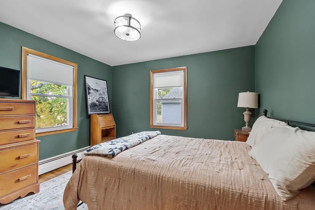 24 Verona Street Nashua NH 03060