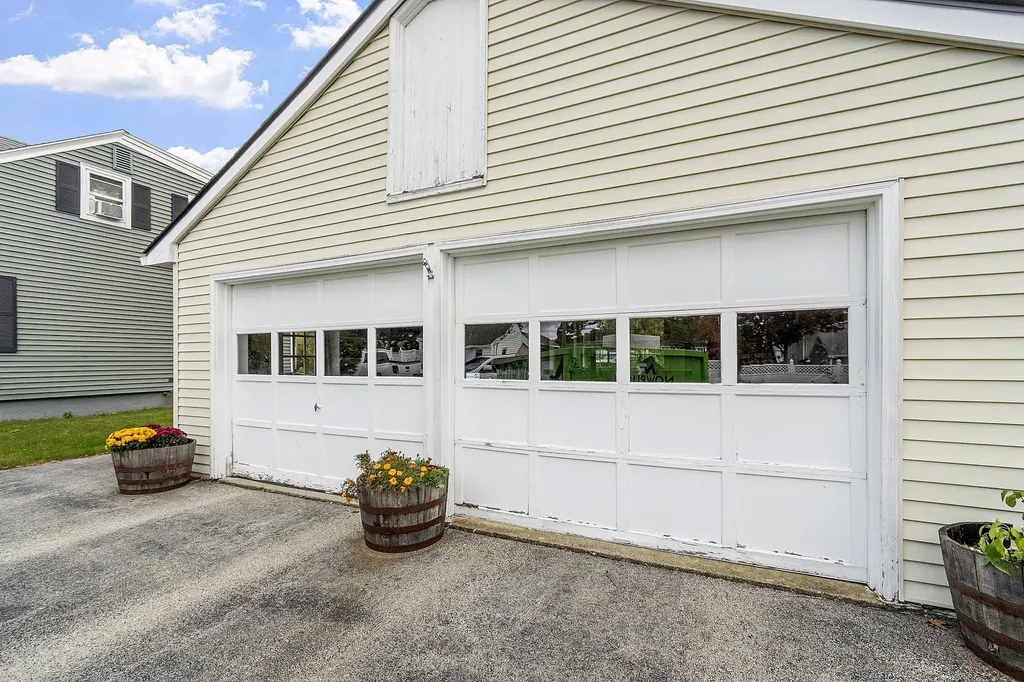 24 Verona Street Nashua NH 03060