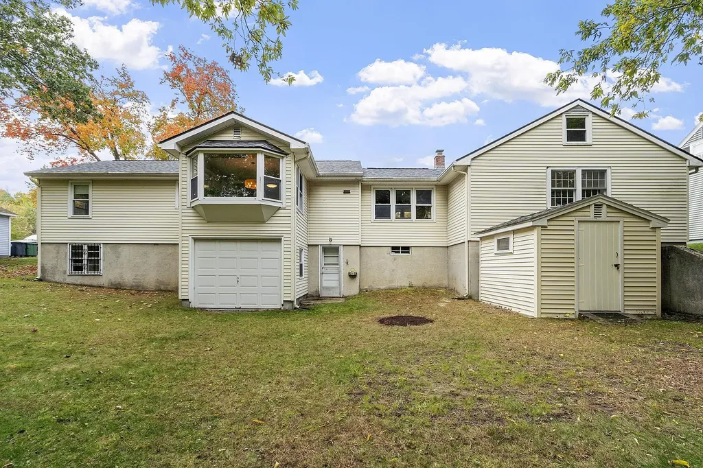 24 Verona Street Nashua NH 03060