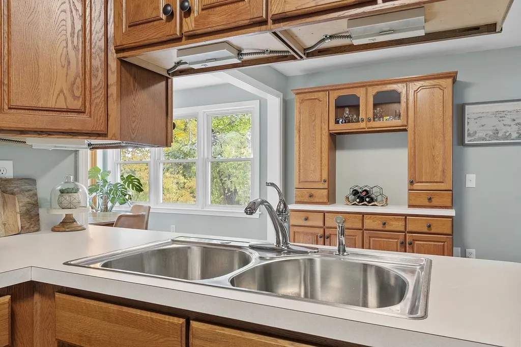 24 Verona Street Nashua NH 03060