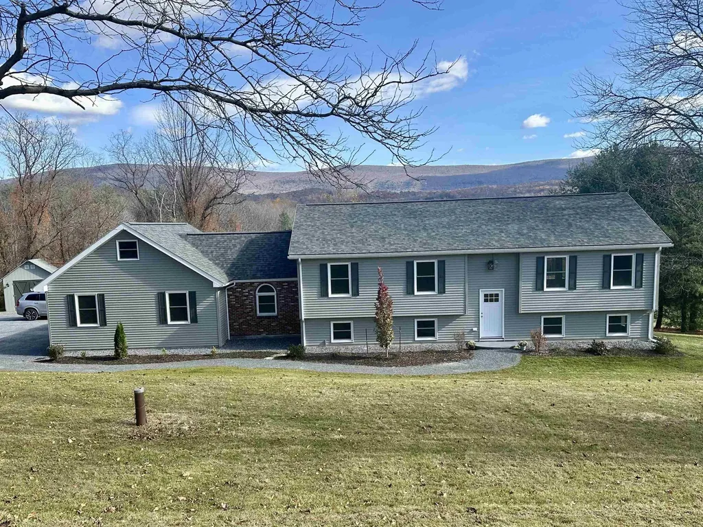 196 Glastenview Drive Shaftsbury VT 05262