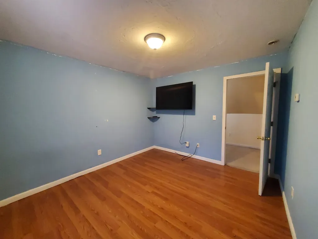 17 James Way Grafton NH 03240