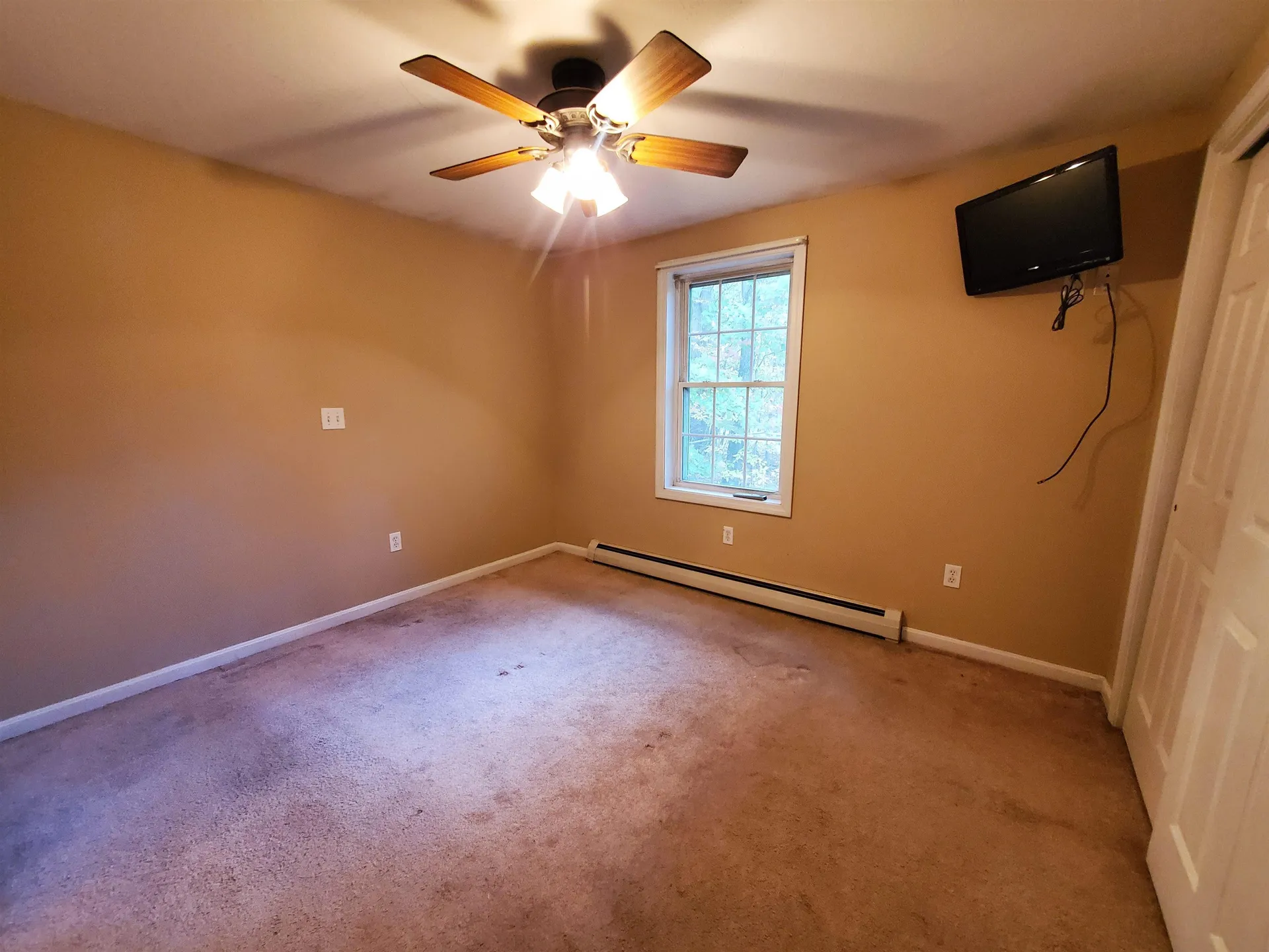 17 James Way Grafton NH 03240