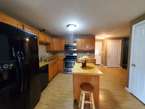 17 James Way Grafton NH 03240