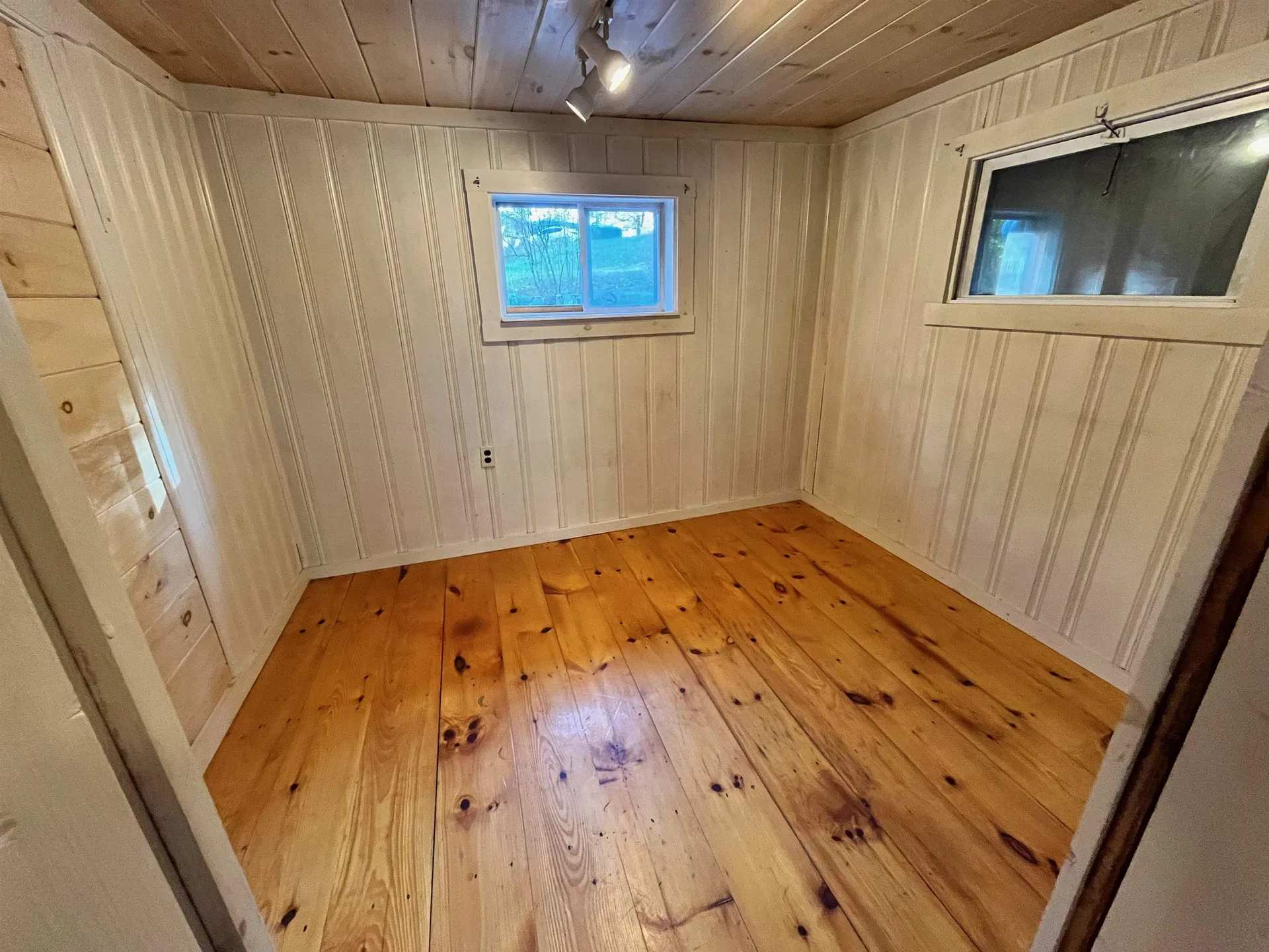 36 Murdough Road Stoddard NH 03464