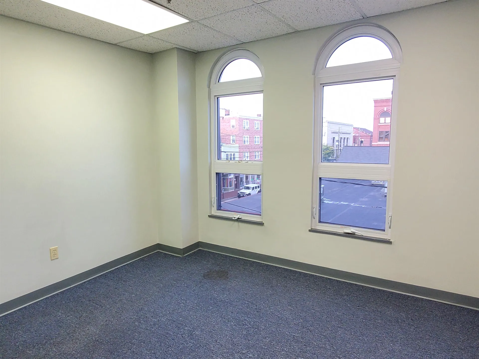 1 Elm Street Nashua NH 03060