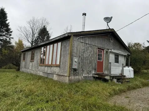 1950 Stearns Brook Road Holland VT 05830