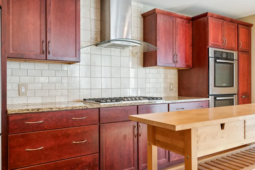 2 Woods End Road Hanover NH 03750