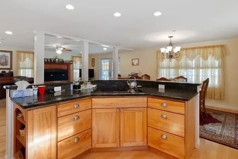 51 Chosen Vale Lane Enfield NH 03748