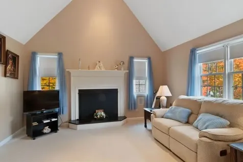 51 Chosen Vale Lane Enfield NH 03748