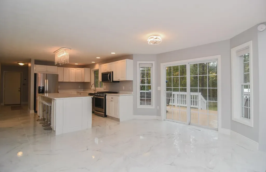 2 Hadley Drive Nashua NH 03062