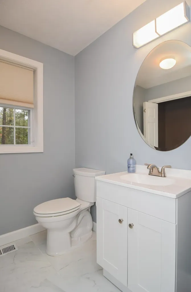 2 Hadley Drive Nashua NH 03062