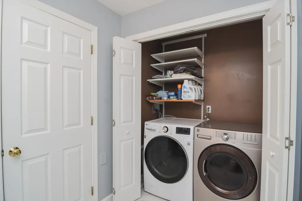 2 Hadley Drive Nashua NH 03062