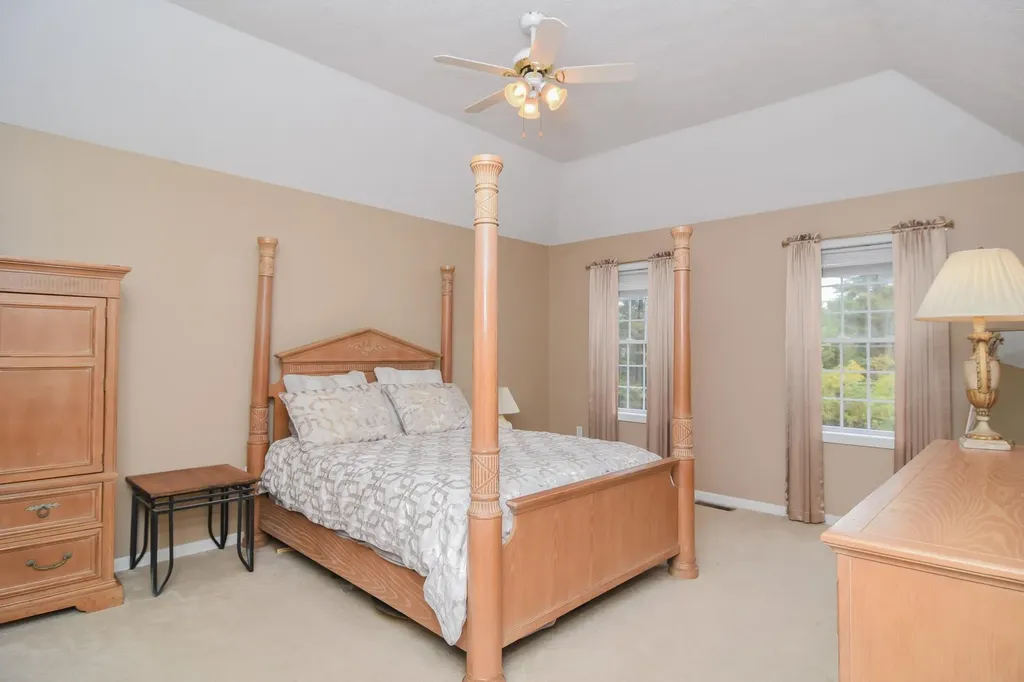 2 Hadley Drive Nashua NH 03062