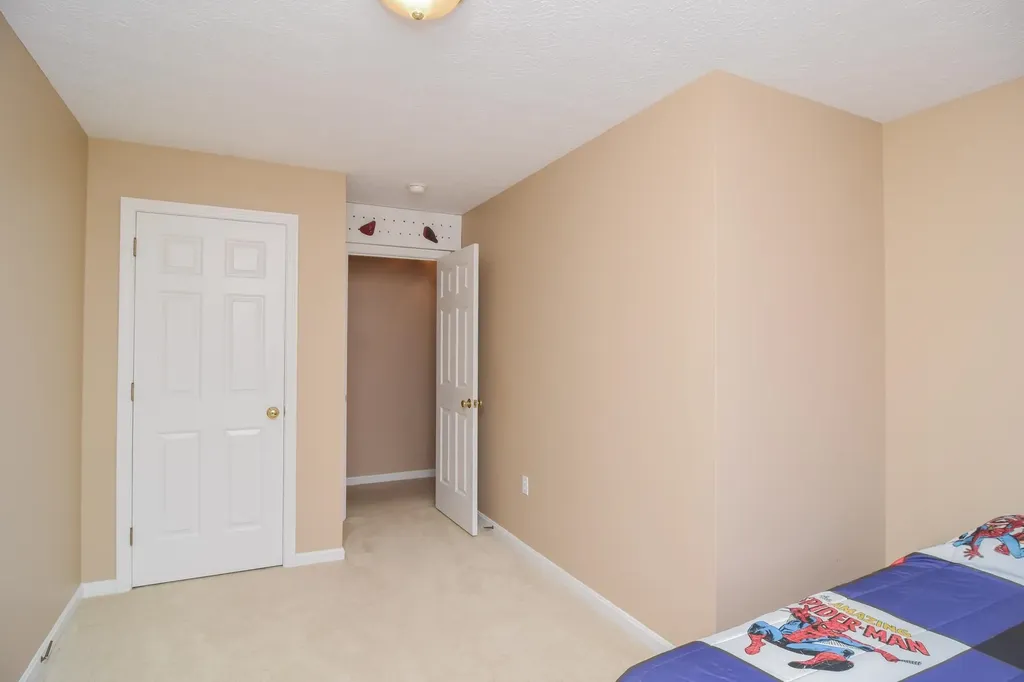 2 Hadley Drive Nashua NH 03062