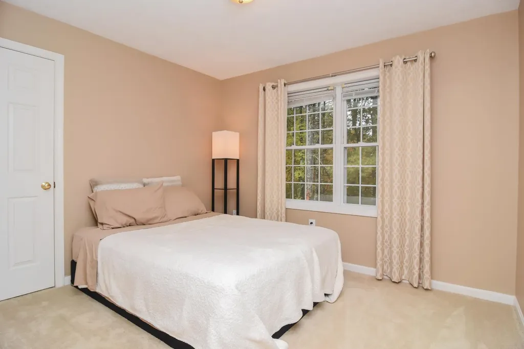 2 Hadley Drive Nashua NH 03062