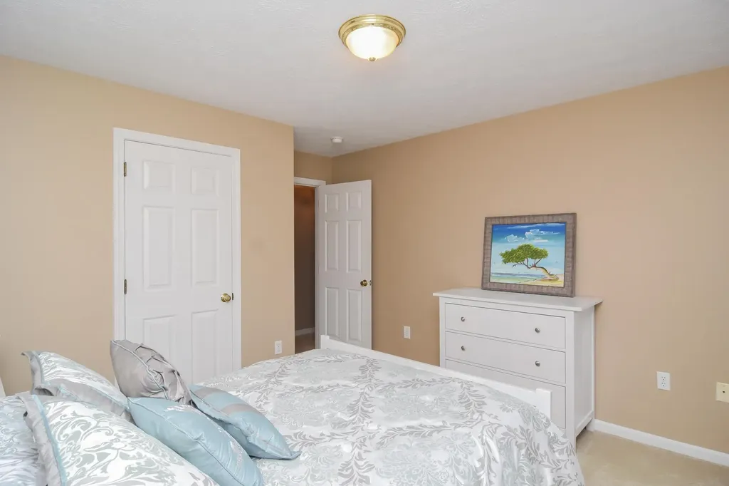 2 Hadley Drive Nashua NH 03062