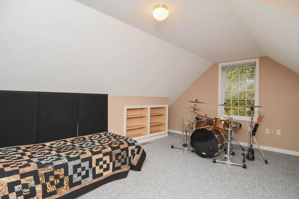 2 Hadley Drive Nashua NH 03062