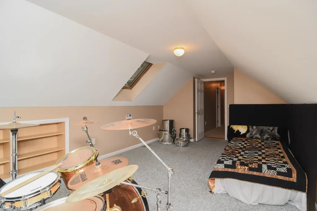 2 Hadley Drive Nashua NH 03062