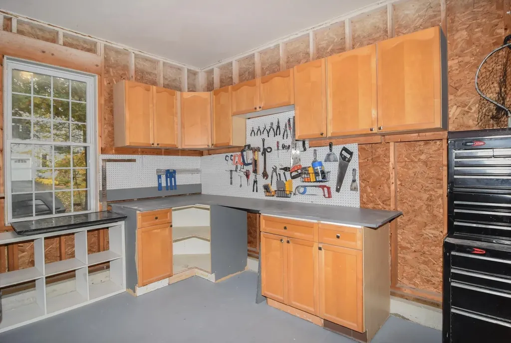 2 Hadley Drive Nashua NH 03062