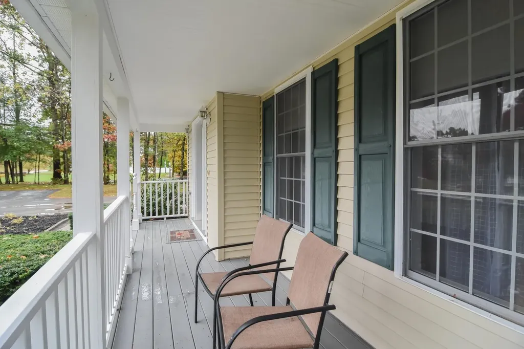 2 Hadley Drive Nashua NH 03062