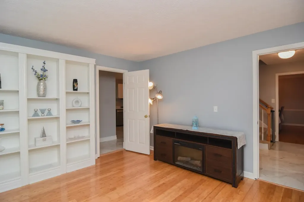 2 Hadley Drive Nashua NH 03062