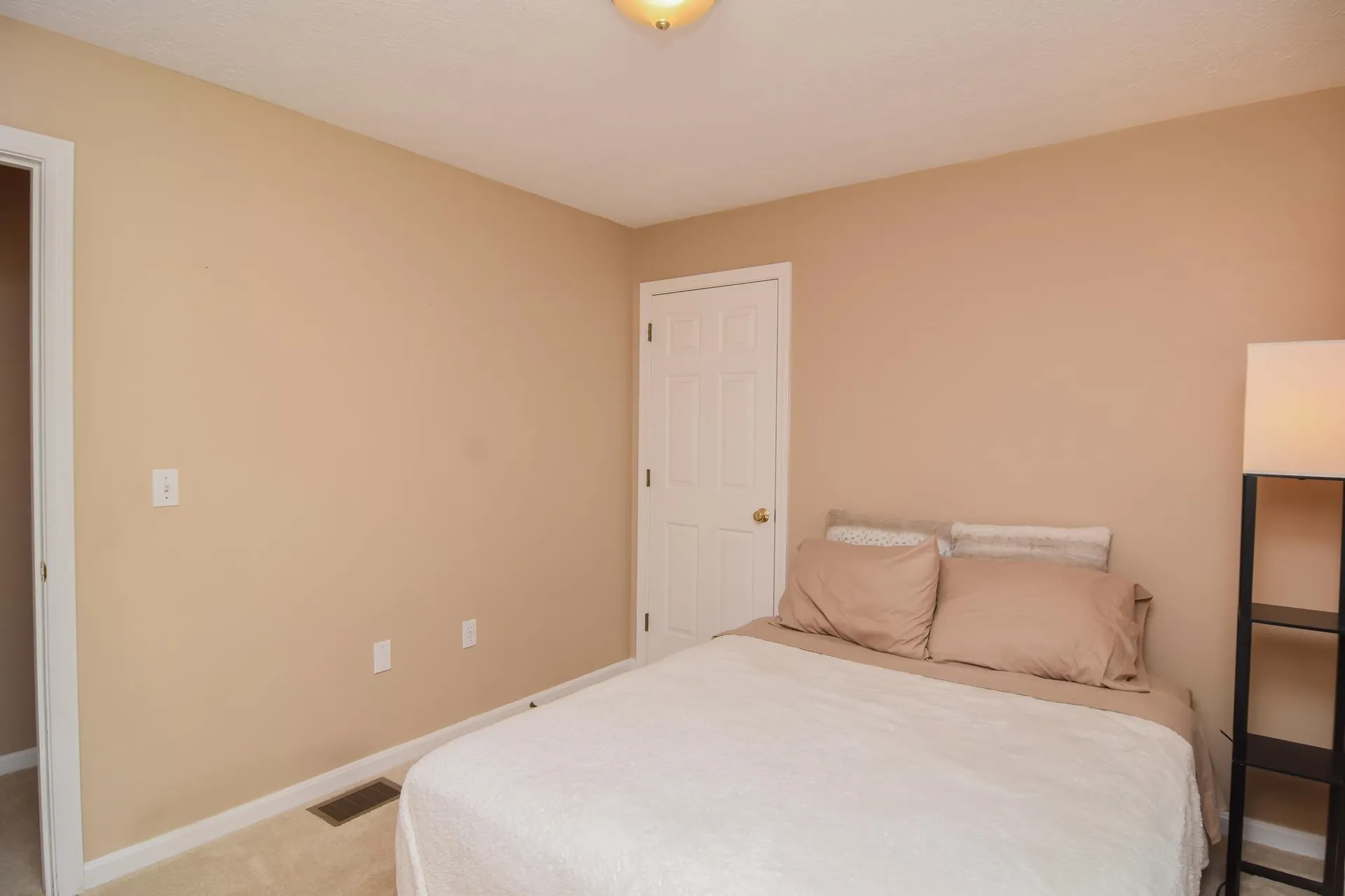 2 Hadley Drive Nashua NH 03062