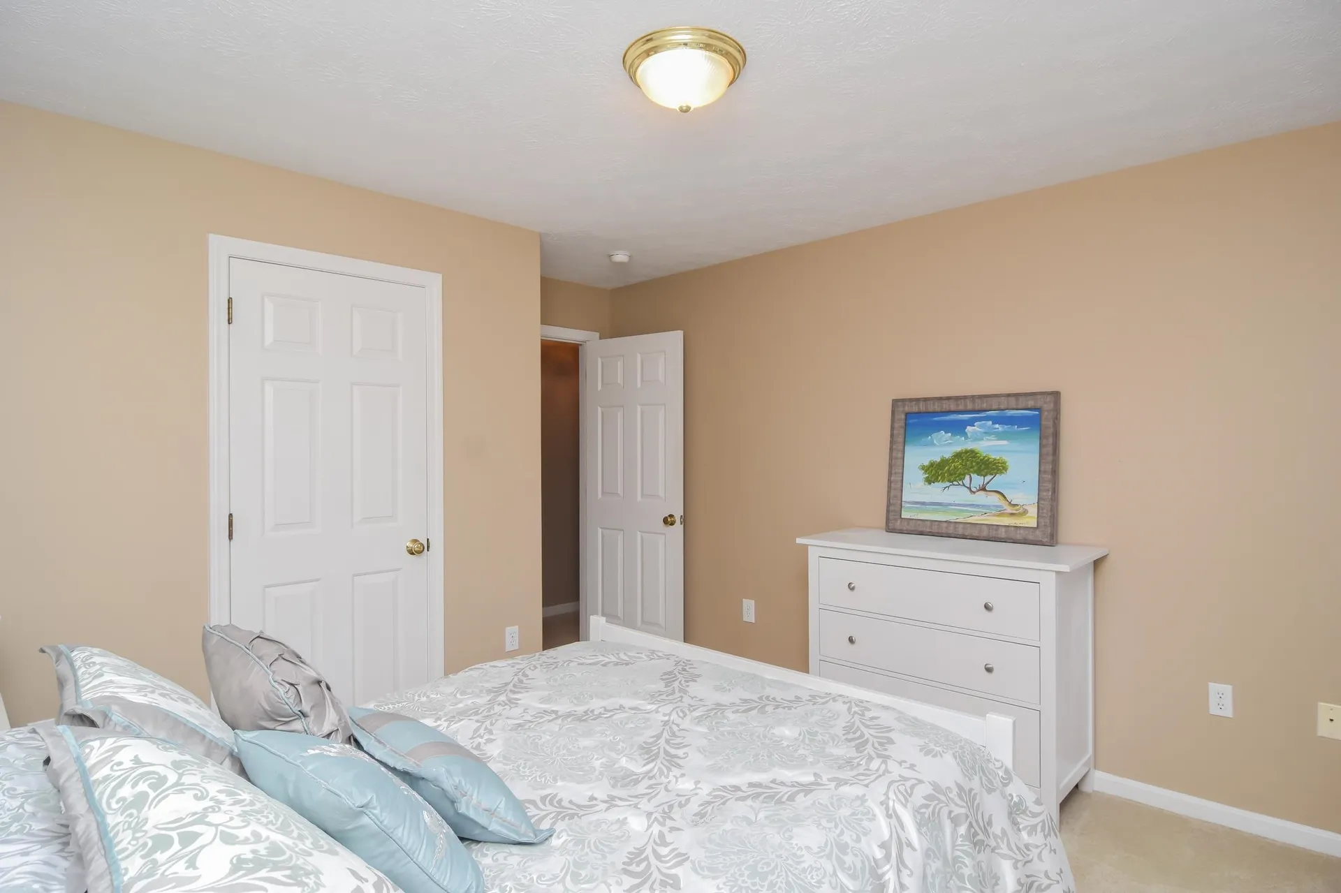 2 Hadley Drive Nashua NH 03062