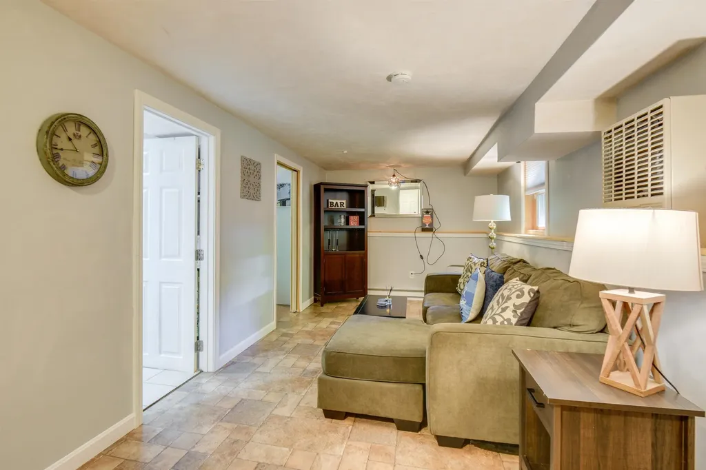 20 Drake Avenue Gilmanton NH 03237