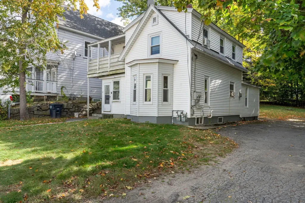 21 Gillis Street Nashua NH 03060