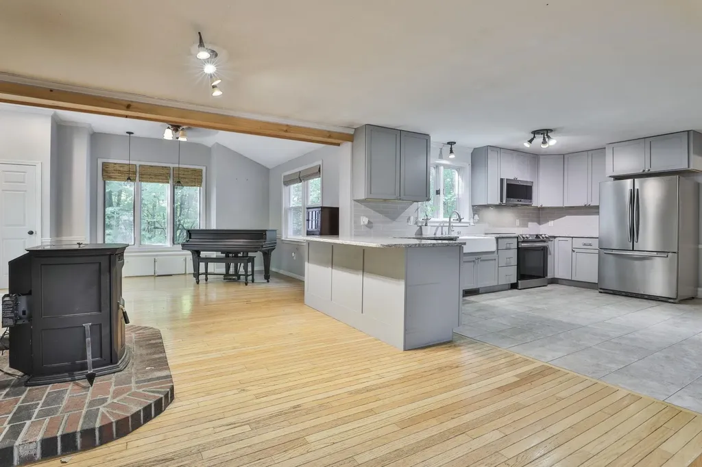 1 Mountain Road Brookline NH 03033