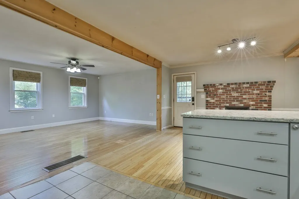 1 Mountain Road Brookline NH 03033