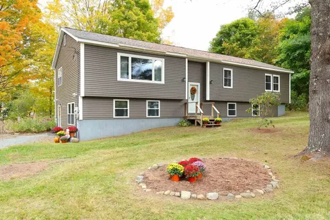 102 Stonecrest Avenue Hartford VT 05001