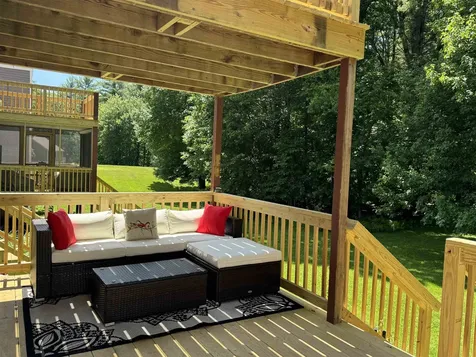 16 Kirriemuir Road Stratham NH 03885